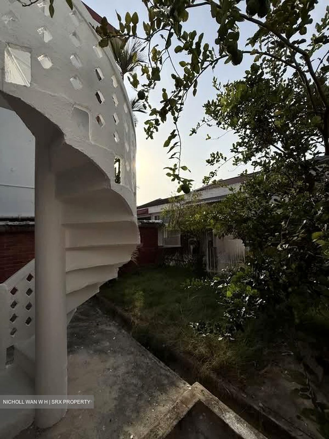 Golden Hill Estate (D19), Terrace #593667401